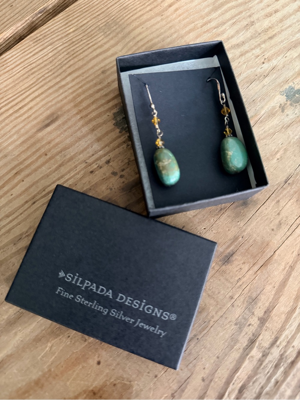 Silpada Green and Gold Dangle Earrings - Picture 2 of 3